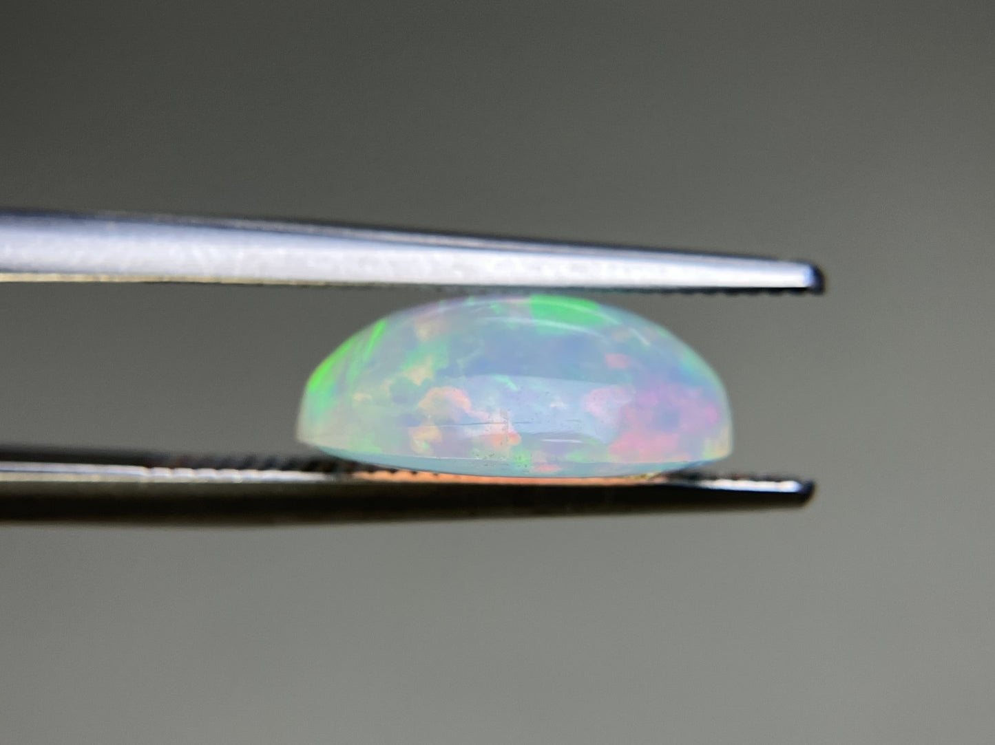 オパール 2.210ct  宝石ソーティング付き  12.1㎜×8.0㎜×5.0㎜  天然 ルース（ 裸石 ） 4424YY