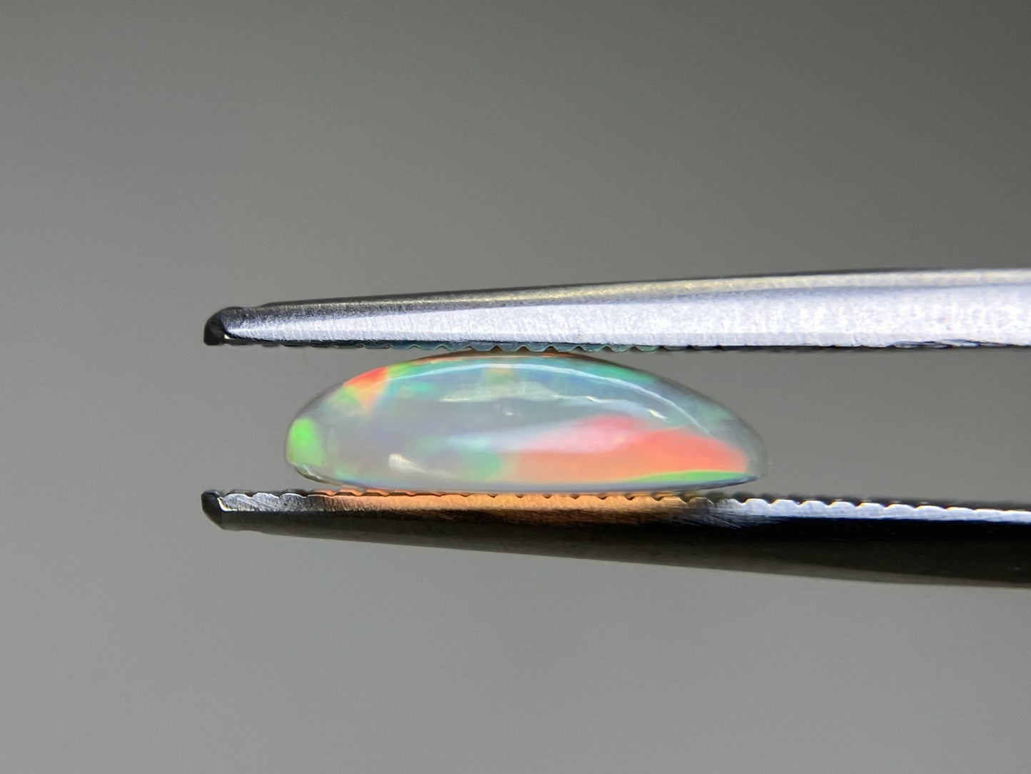 オパール 1.400ct  宝石ソーティング付き  10.9㎜×8.7㎜×3.1㎜  天然 ルース（ 裸石 ） 4423YY