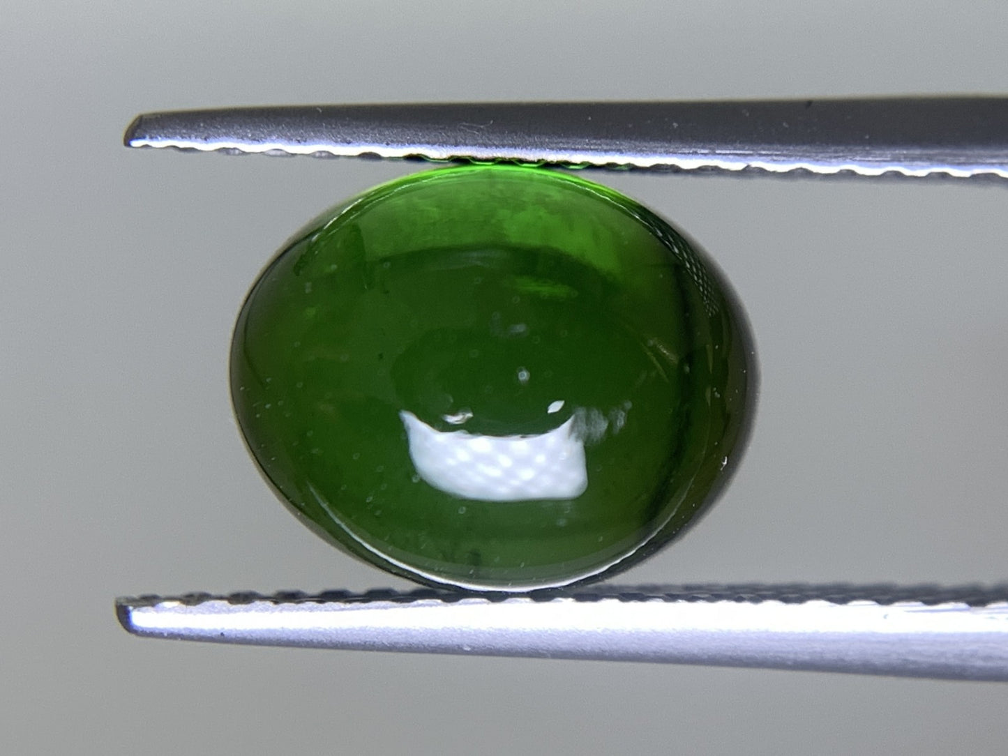 グリーントルマリン 天然  3.839ct  宝石ソーティング付き  10.1㎜×8.2㎜×5.1㎜  ラッピング無料  ルース（ 裸石 ）  5225Y