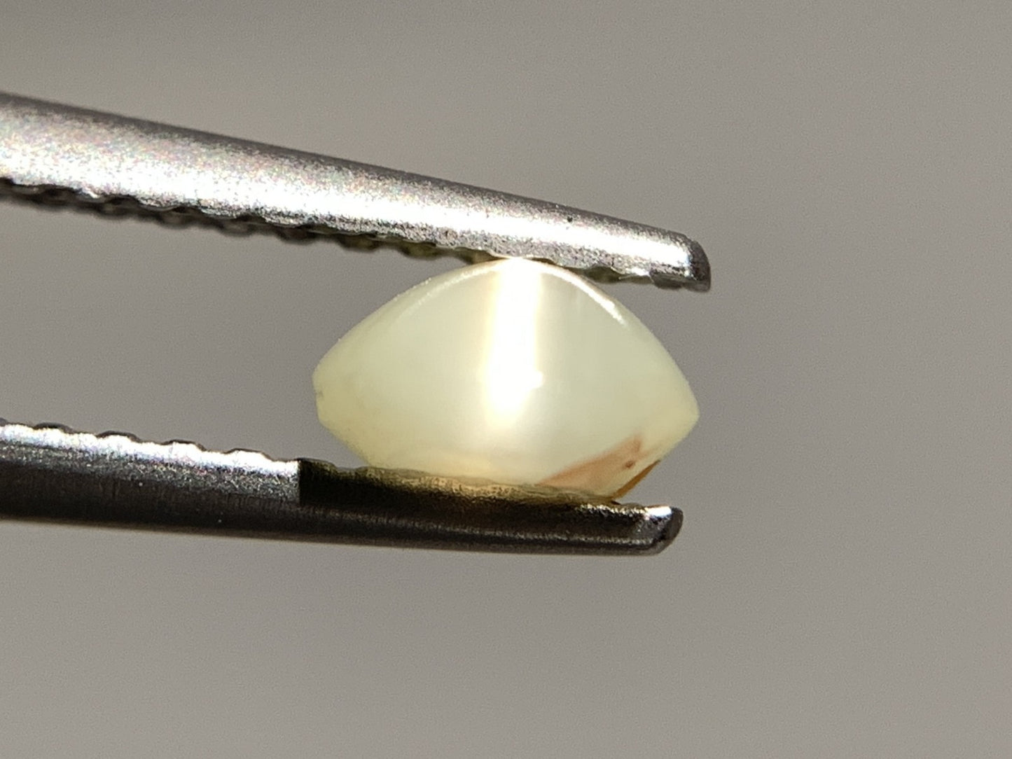 クリソベリルキャッツアイ 天然  1.030ct  宝石ソーティング付き  7.0㎜×5.1㎜×2.9㎜ ルース（ 裸石 ）  6074Y