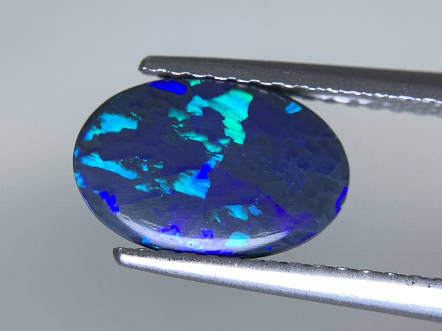 ブラックオパール 天然 1.280ct 中央宝石ソーティング付き 10.2㎜×6.8㎜×2.9㎜ ルース（ 裸石 ） 6920Y