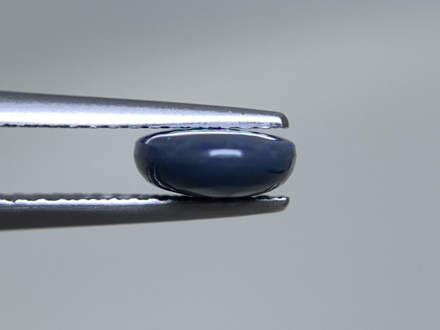 ブラックオパール 天然 1.280ct 中央宝石ソーティング付き 10.2㎜×6.8㎜×2.9㎜ ルース（ 裸石 ） 6920Y