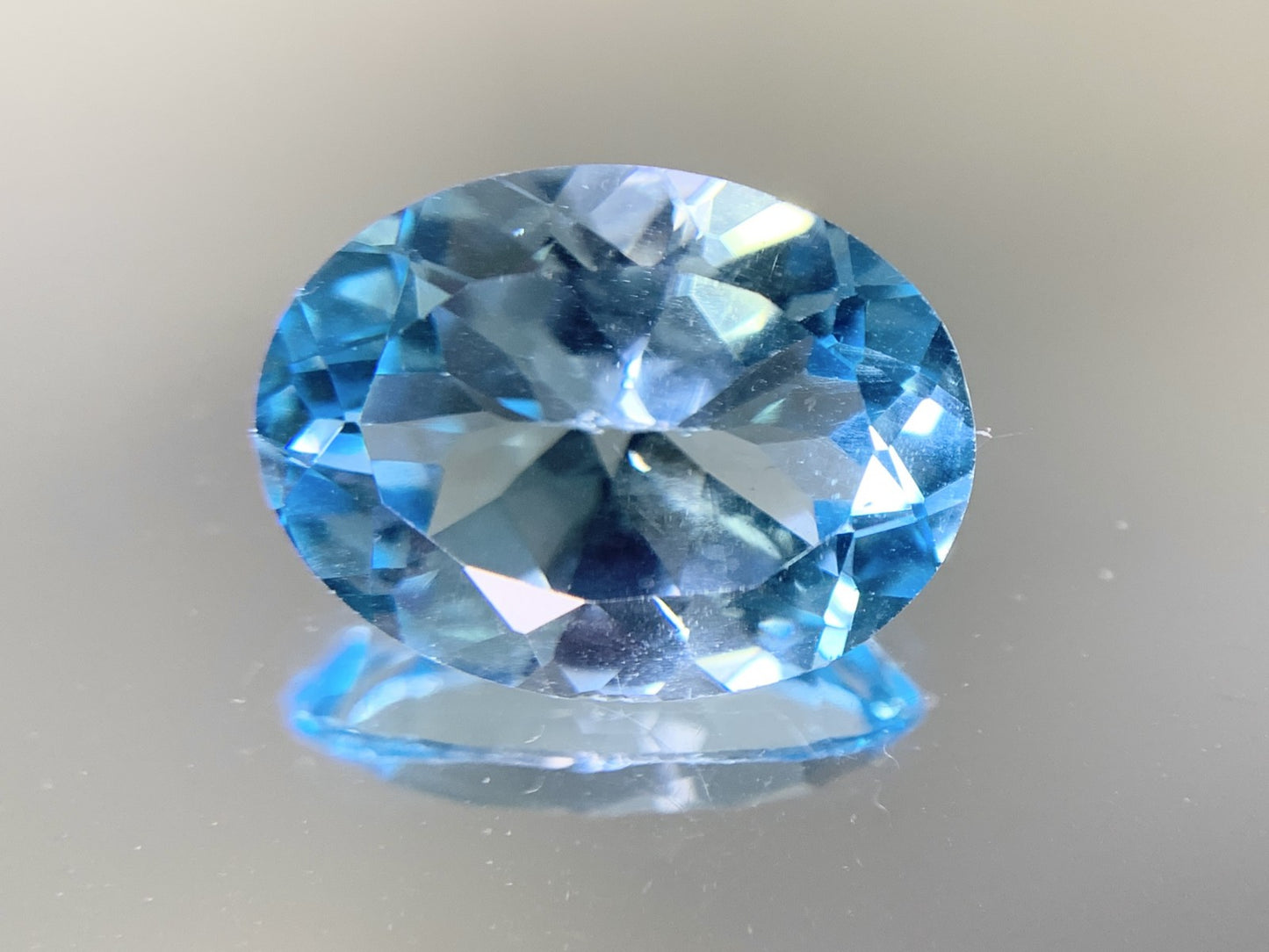 ブルートパーズ 10.116ct  宝石ソーティング付き  16.0㎜×12.1㎜×7.4㎜  ルース（ 裸石 ） 2018Y