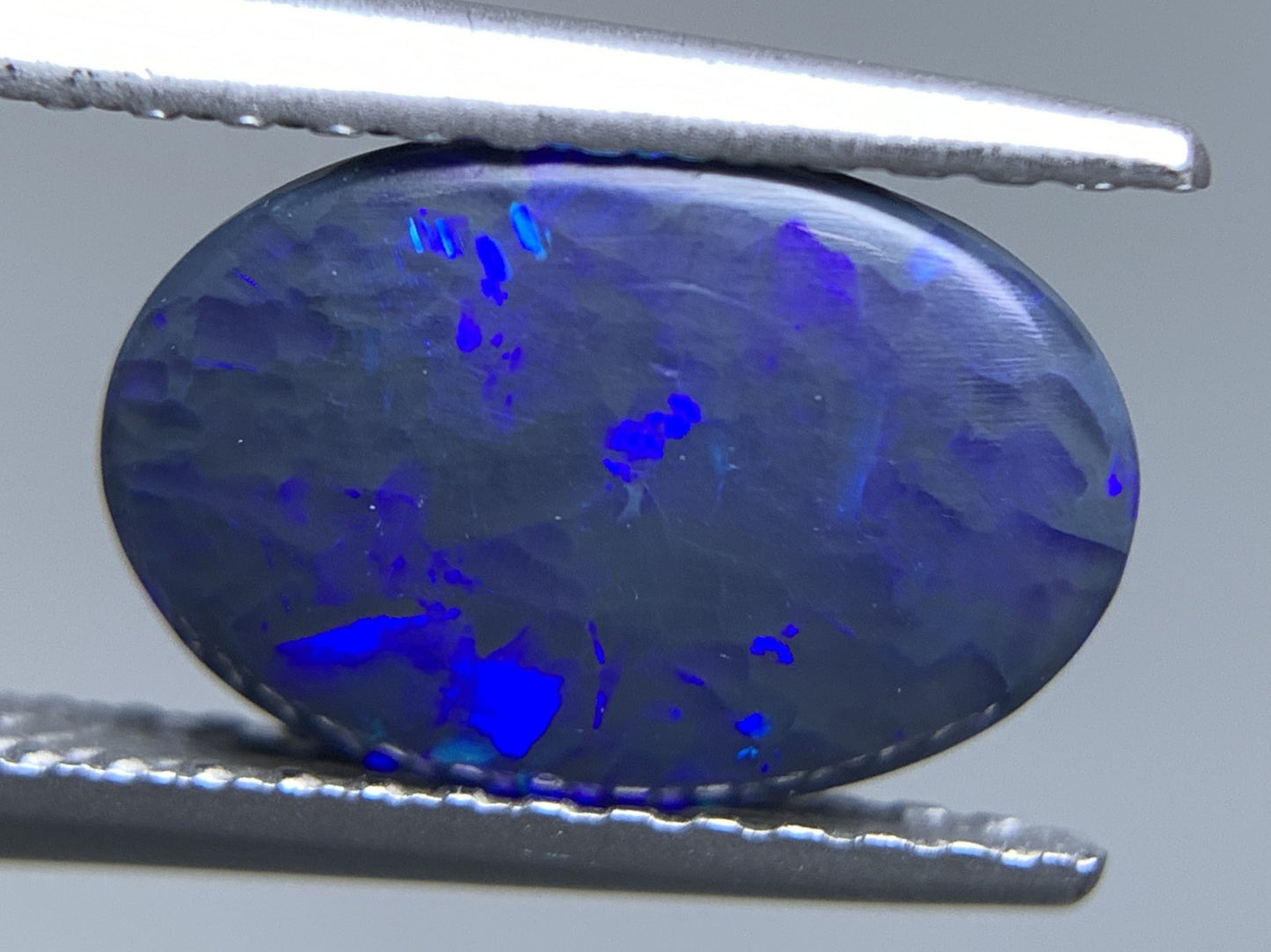 ブラックオパール 天然 1.280ct 中央宝石ソーティング付き 10.2㎜×6.8㎜×2.9㎜ ルース（ 裸石 ） 6920Y