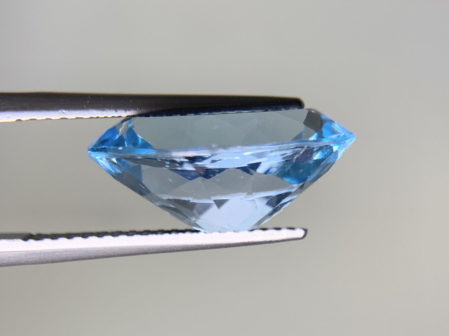 ブルートパーズ 10.116ct  宝石ソーティング付き  16.0㎜×12.1㎜×7.4㎜  ルース（ 裸石 ） 2018Y