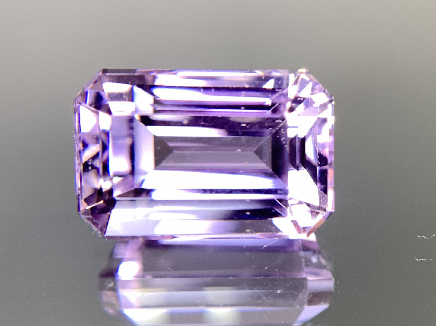 クンツァイト 天然  10.286ct   宝石ソーティング付き  13.6㎜×9.1㎜×8.6㎜   ルース（ 裸石 ） 6218Y
