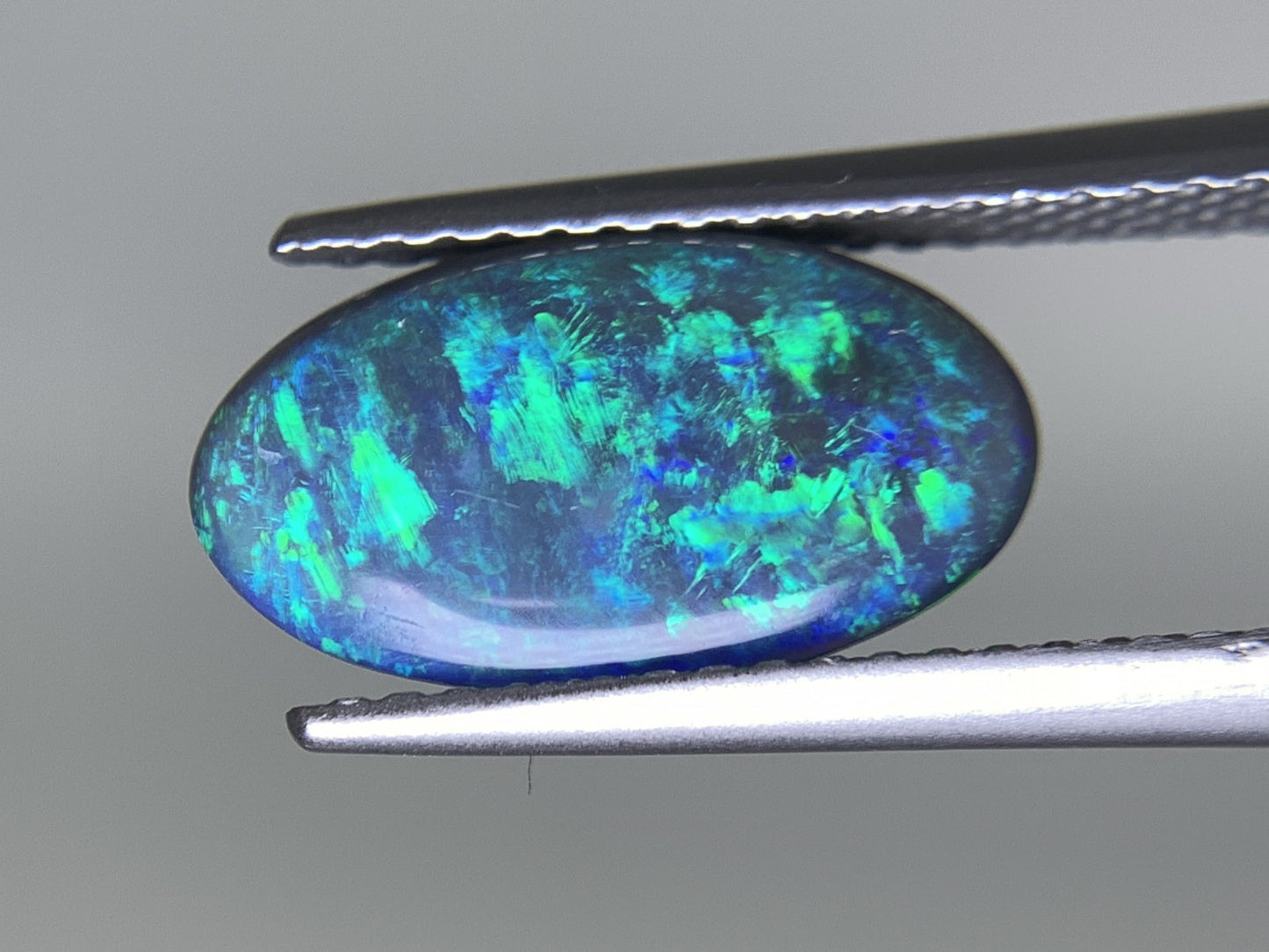 ブラックオパール 1.700ct 宝石ソーティング付き  13.0㎜×7.1㎜×2.7㎜  ルース（ 裸石 ） 3050Y