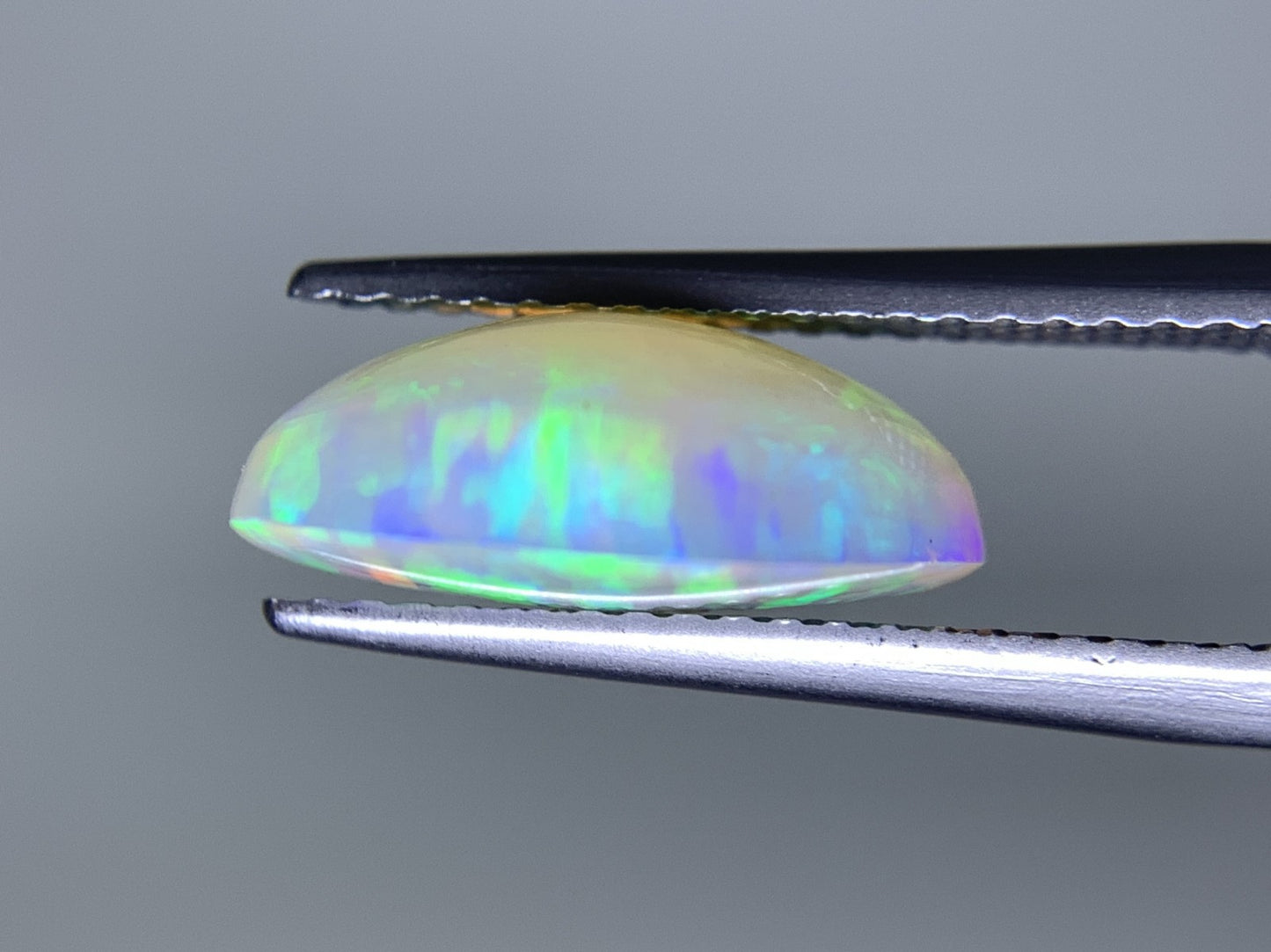 オパール 2.887ct 宝石ソーティング付き 12.8㎜×9.2㎜×5.1㎜ 天然 ルース（ 裸石 ） 4290Y