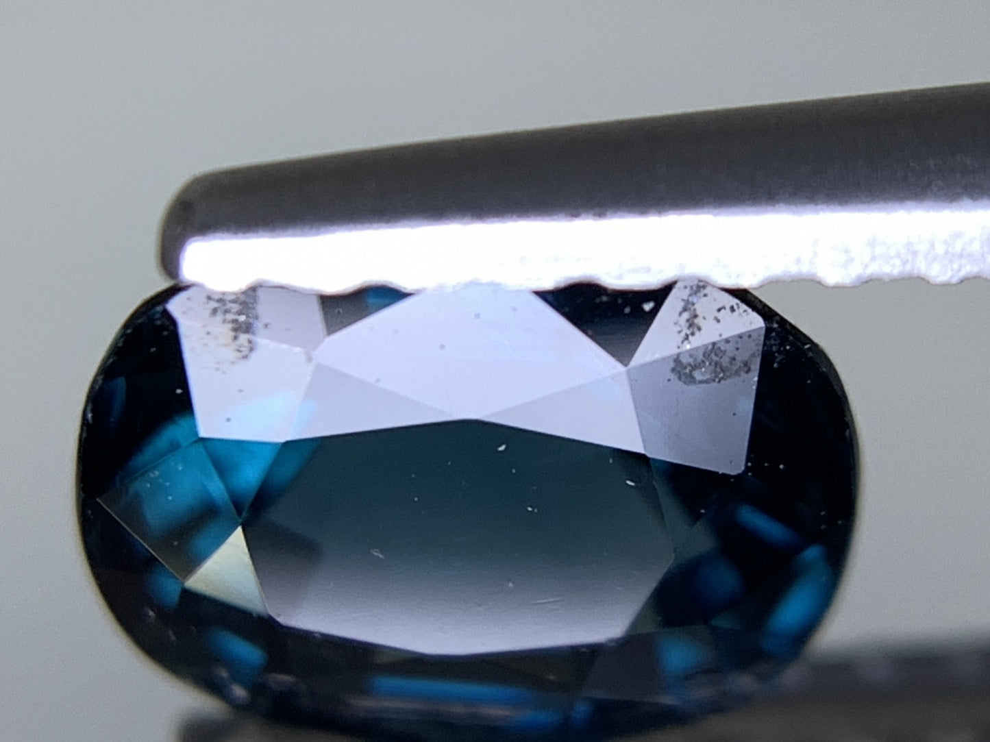 サファイア 天然 1.310ct 宝石ソーティング付き 6.9㎜×5.8㎜×3.6㎜ ルース（ 裸石 ） 1872Y