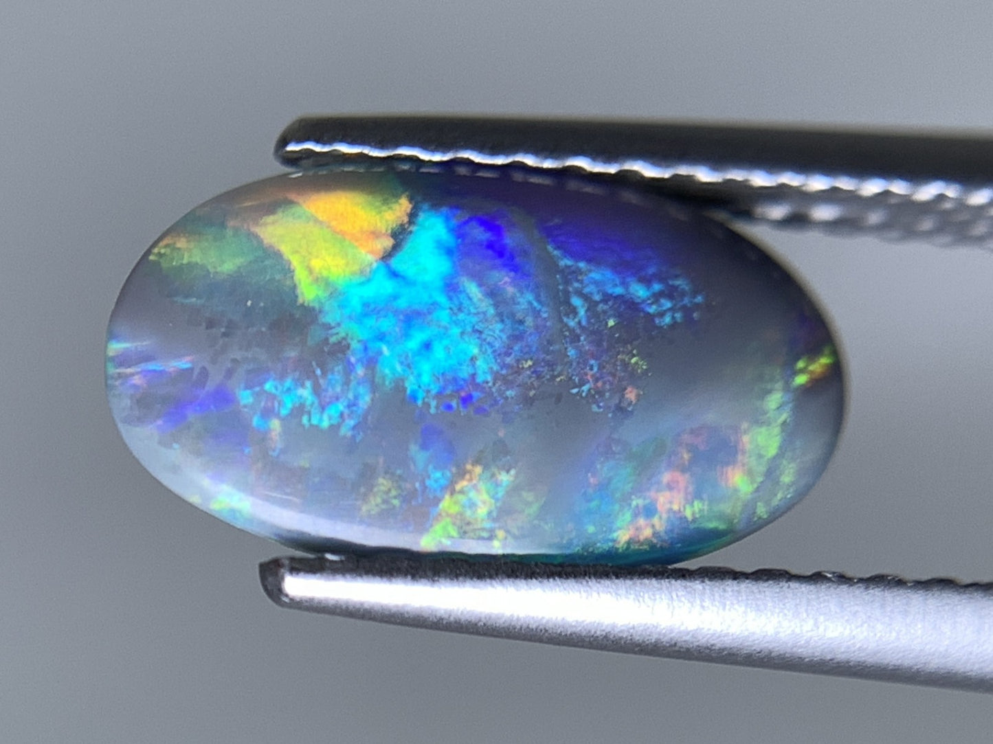 ブラックオパール 天然 1.456ct 中央宝石ソーティング付き 11.1㎜×6.4㎜×3.4㎜ ルース（ 裸石 ） 6884Y