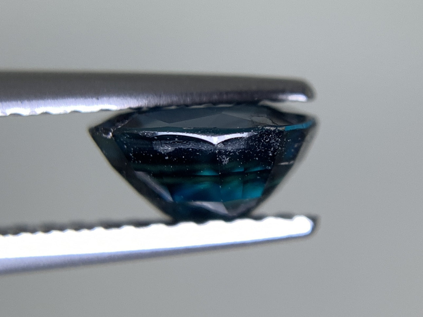 サファイア 天然 1.310ct 宝石ソーティング付き 6.9㎜×5.8㎜×3.6㎜ ルース（ 裸石 ） 1872Y