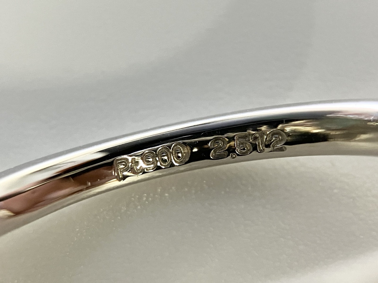 パライバトルマリン 2.512ct 中央宝石研究所鑑別書 （CGL） D0.31ct PT900 8.2g 指輪 （JP13号） サイズ直し承ります。 2268S