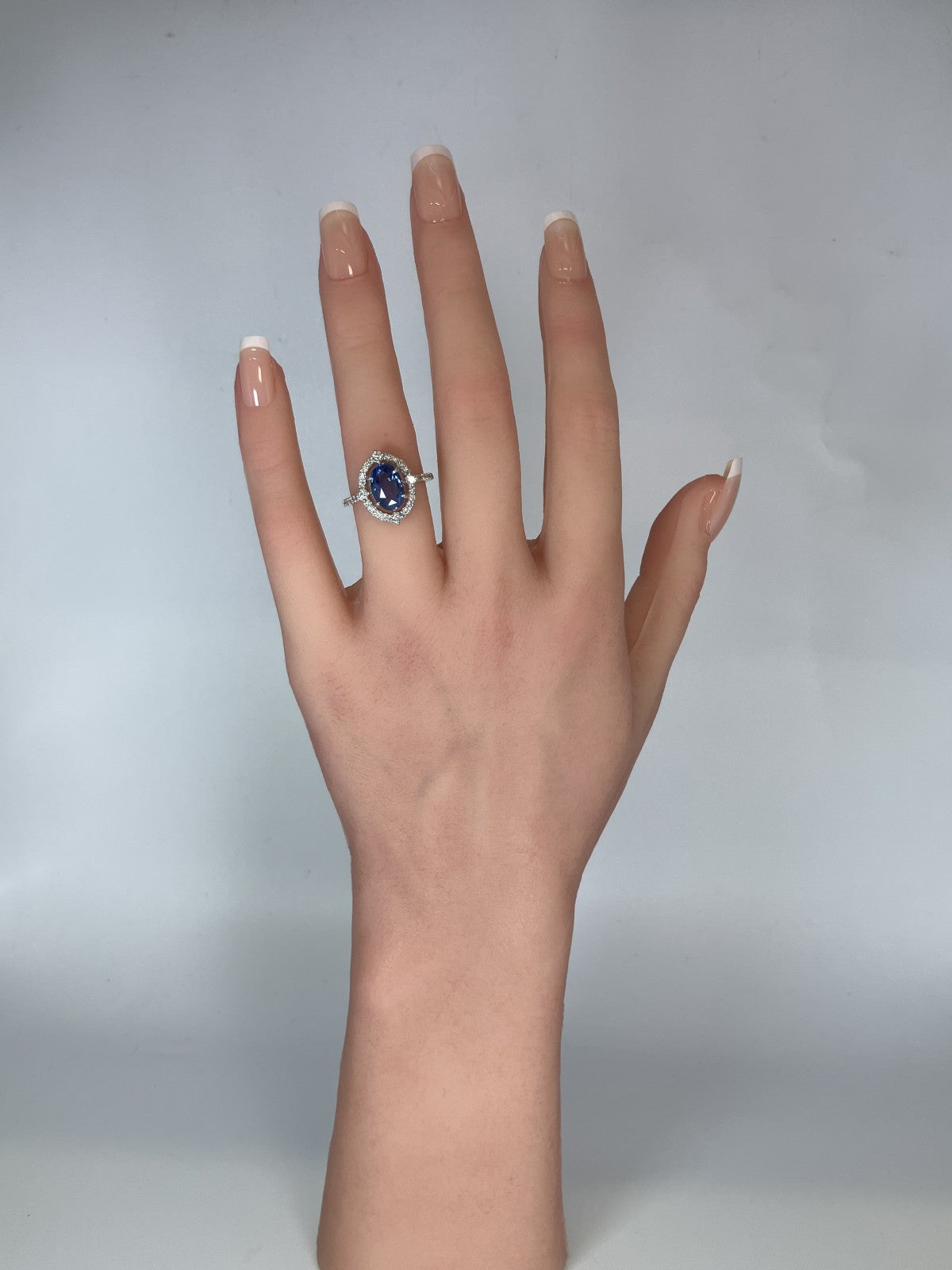 サファイア 3.131ct No heat 非加熱 中央宝石鑑別書付き D0.42ct PT900 5.1g 指輪 （JP12号） サイズ直し無料 9499K