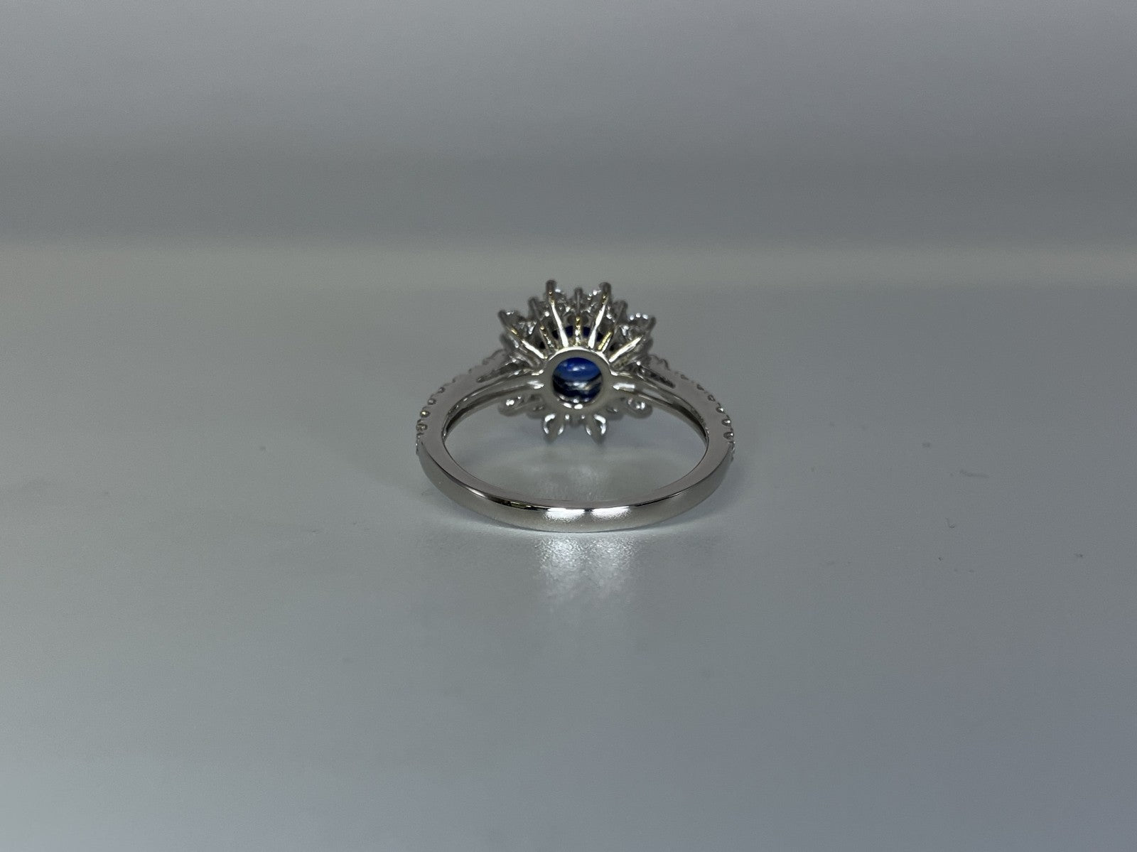 サファイア 1.03ct ロイヤルブルー royal blue AIGS鑑別書 D0.95ct PT900 5.6g 指輪 （JP13号） サイズ直し無料 7725K