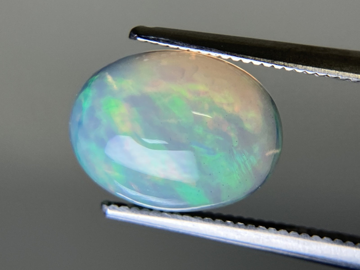 オパール 3.062ct  宝石ソーティング付き  12.2㎜×9.3㎜×5.0㎜  天然 ルース（ 裸石 ） 4415YY