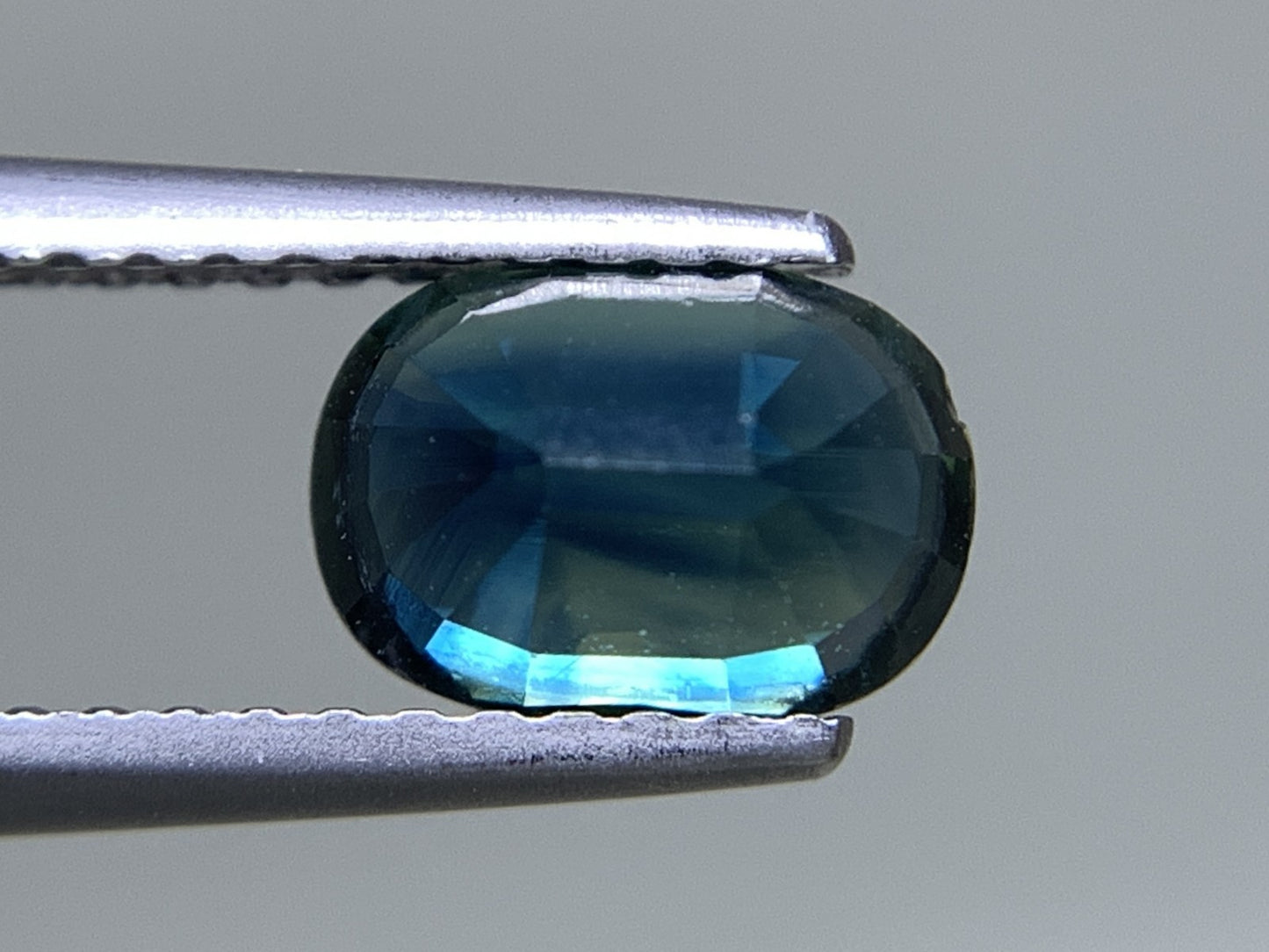 サファイア 天然 1.482ct 宝石ソーティング付き 7.3㎜×5.3㎜×3.8㎜ ルース（ 裸石 ） 2060Y