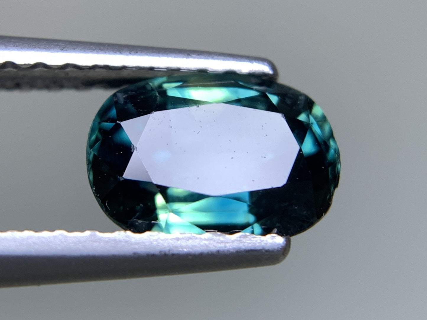 サファイア 天然 1.482ct 宝石ソーティング付き 7.3㎜×5.3㎜×3.8㎜ ルース（ 裸石 ） 2060Y