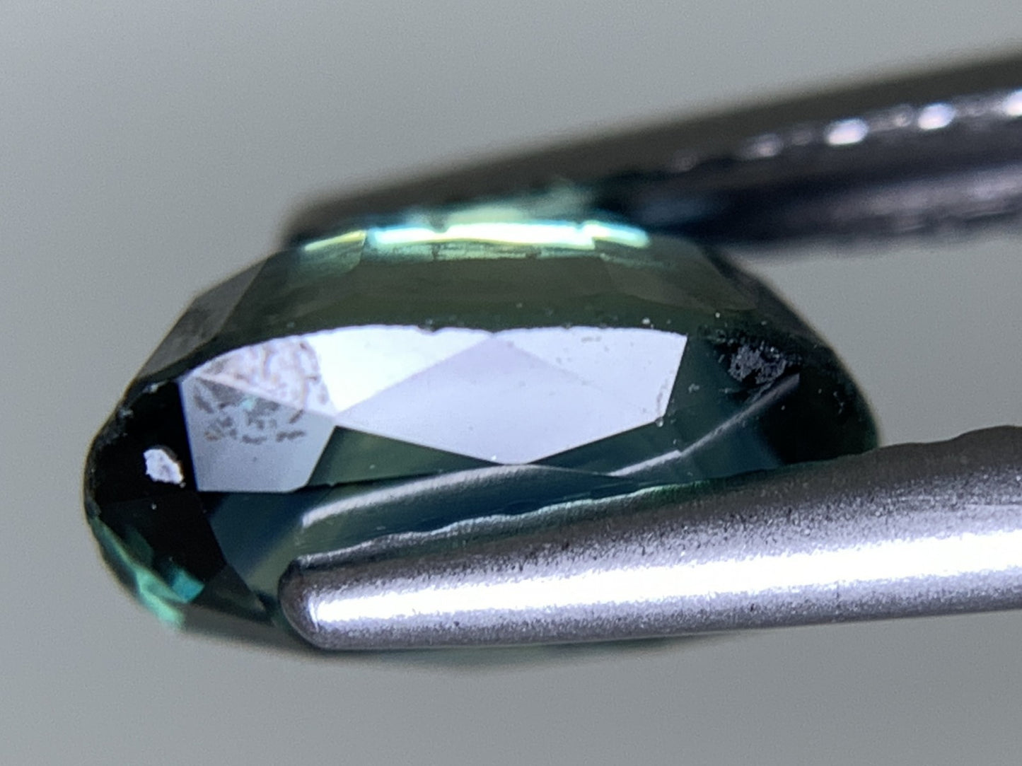 サファイア 天然 1.482ct 宝石ソーティング付き 7.3㎜×5.3㎜×3.8㎜ ルース（ 裸石 ） 2060Y
