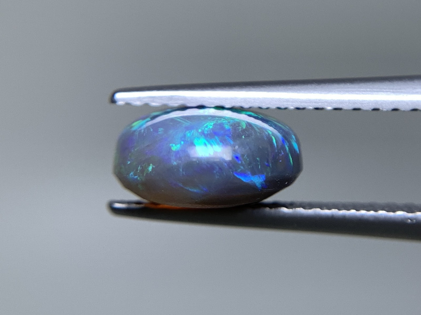 ブラックオパール 天然 2.914ct 宝石ソーティング付き 11.1㎜×9.1㎜×4.7㎜ ルース（ 裸石 ） 6960Y