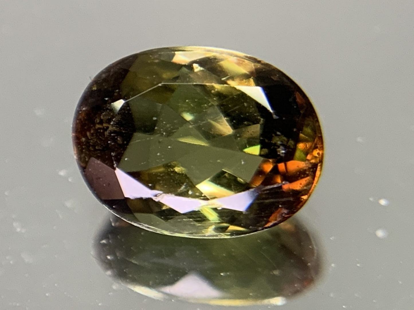 アンダルサイト 1.458ct  宝石ソーティング付き  8.3㎜×6.2㎜×3.8㎜  ルース（ 裸石 ） ( アンダリュサイト ) 2074Y