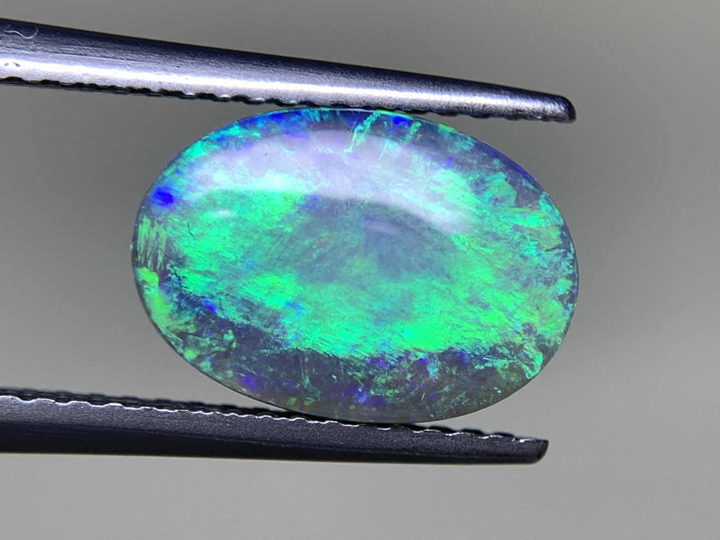 ブラックオパール 1.655ct 宝石ソーティング付き  11.4㎜×7.9㎜×2.7㎜  ルース（ 裸石 ） 3067Y