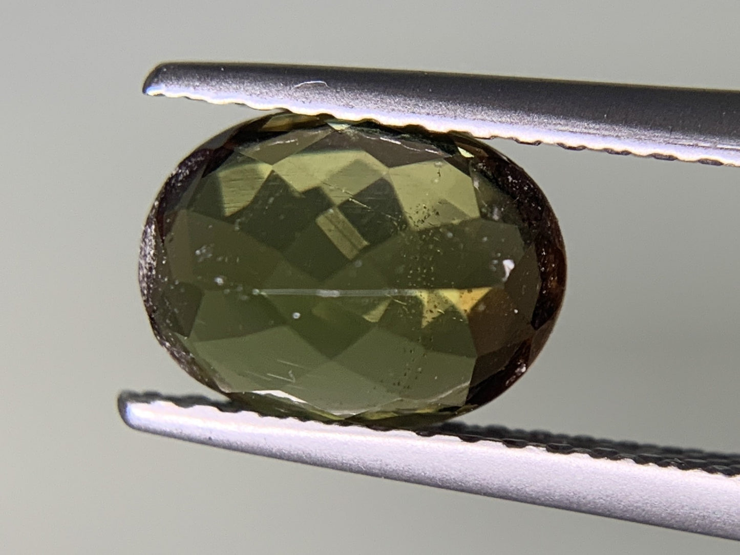 アンダルサイト 1.458ct  宝石ソーティング付き  8.3㎜×6.2㎜×3.8㎜  ルース（ 裸石 ） ( アンダリュサイト ) 2074Y