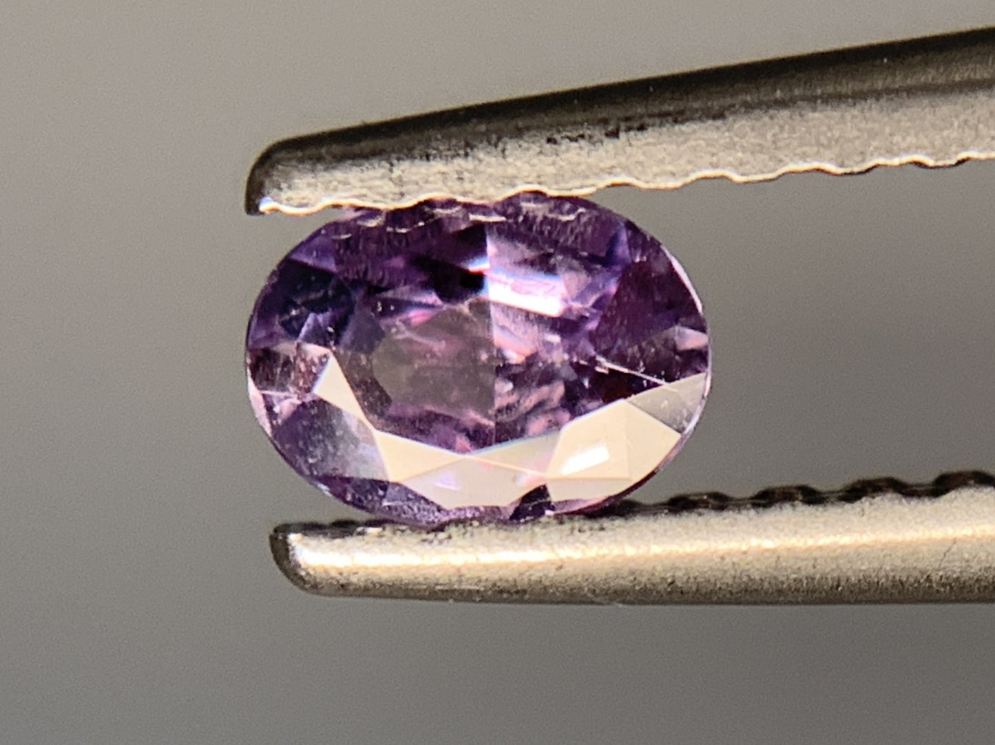 アレキサンドライト 0.216ct 中央宝石ソーティング付き 4.43㎜×3.32㎜×1.92㎜ ルース（ 裸石 ） 3795Y