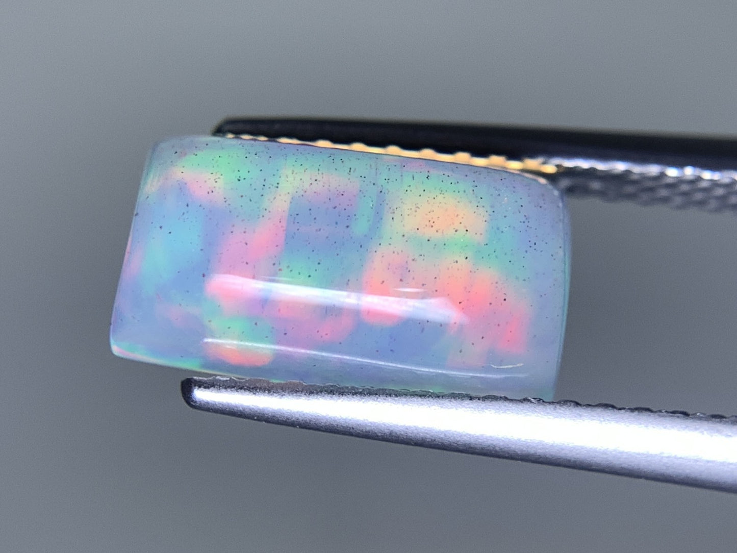 オパール 天然  1.948ct  宝石ソーティング付き  10.5㎜×5.8㎜×4.8㎜  ラッピング無料  ルース（ 裸石 ）  5138Y