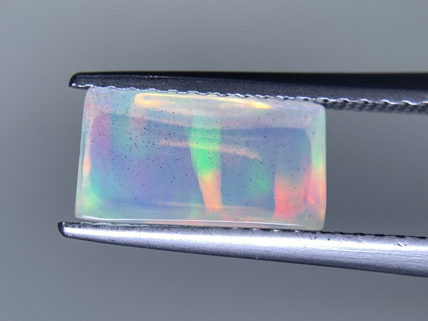 オパール 天然  1.948ct  宝石ソーティング付き  10.5㎜×5.8㎜×4.8㎜  ラッピング無料  ルース（ 裸石 ）  5138Y