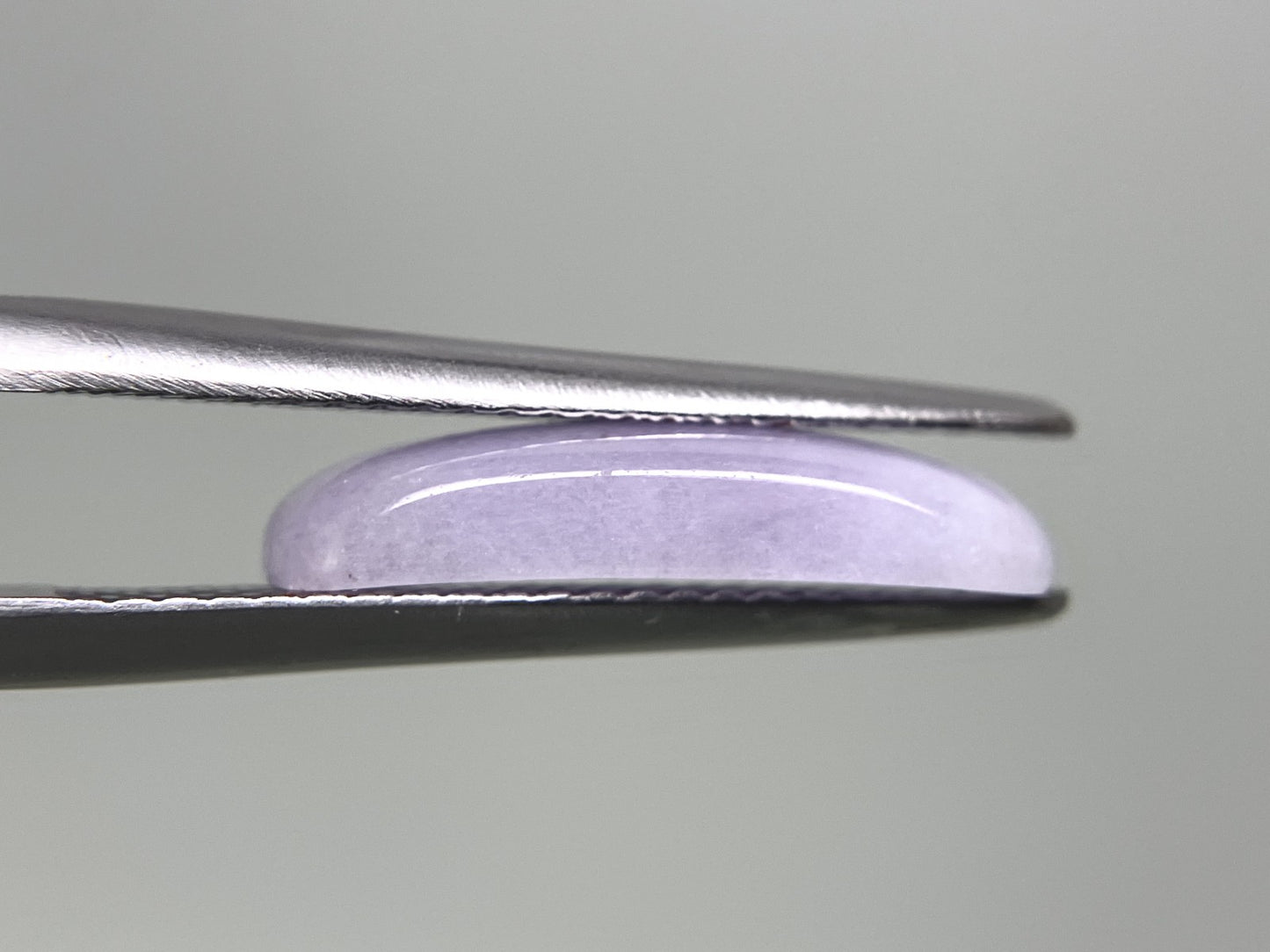 翡翠　ひすい 3.375ct 宝石ソーティング付き 15.9㎜×5.4㎜×3.2㎜ ルース（ 裸石 ） 2353YY