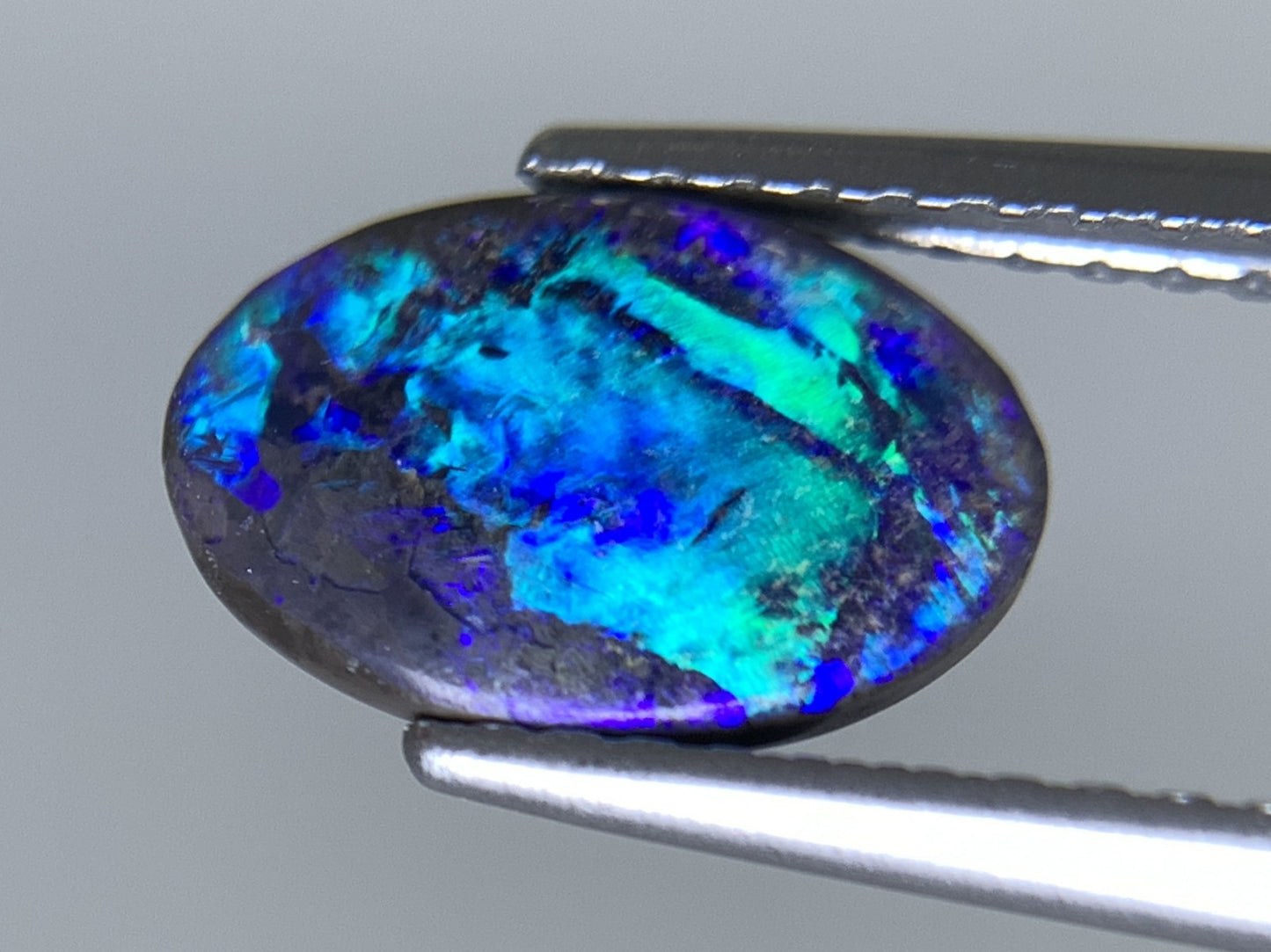 ブラックオパール 天然 0.962ct 宝石ソーティング付き 9.8㎜×6.6㎜×2.2㎜ ルース（ 裸石 ） 7004Y
