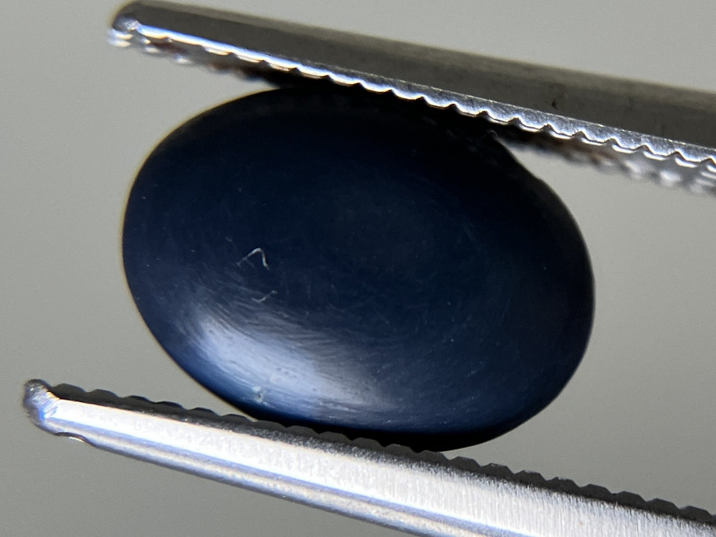 ブラックオパール 1.478ct  中央宝石ソーティング付き  9.0㎜×6.7㎜×3.9㎜  天然 ルース（ 裸石 ） 4730YY