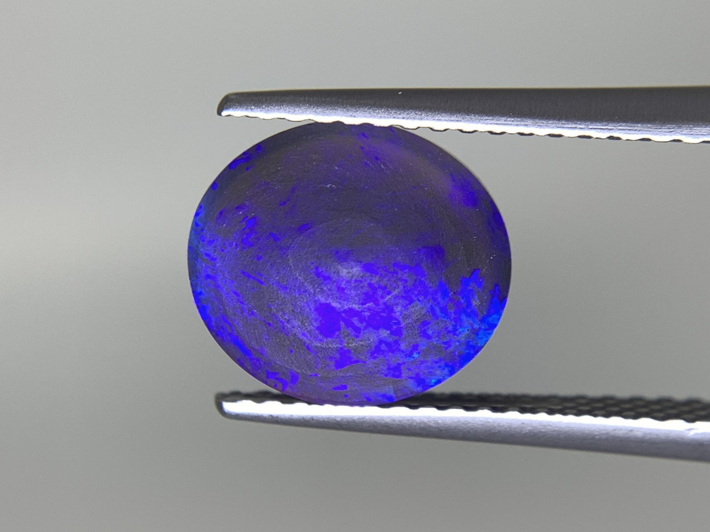 ブラックオパール 2.261ct 宝石ソーティング付き  9.7㎜×8.5㎜×4.7㎜  ルース（ 裸石 ） 3085Y