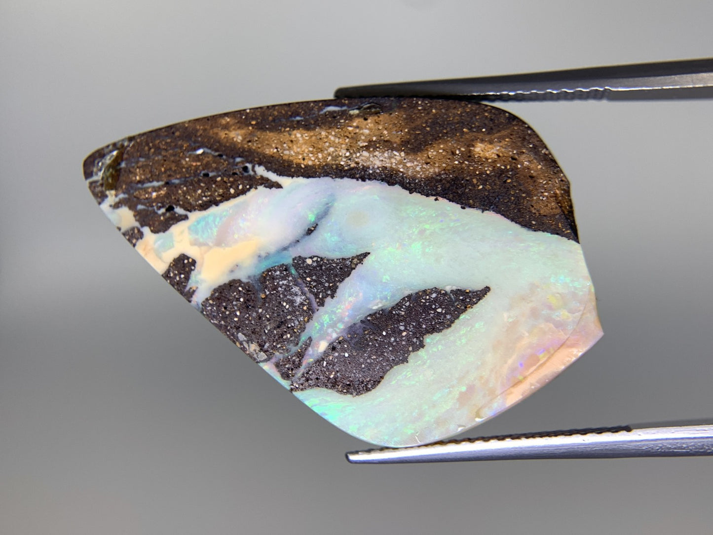 ボルダーオパール 21.277ct 宝石ソーティング付き  33.3㎜×22.1㎜×4.7㎜  ルース（ 裸石 ） 3082Y