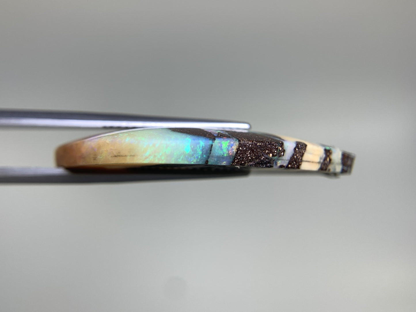 ボルダーオパール 21.277ct 宝石ソーティング付き  33.3㎜×22.1㎜×4.7㎜  ルース（ 裸石 ） 3082Y