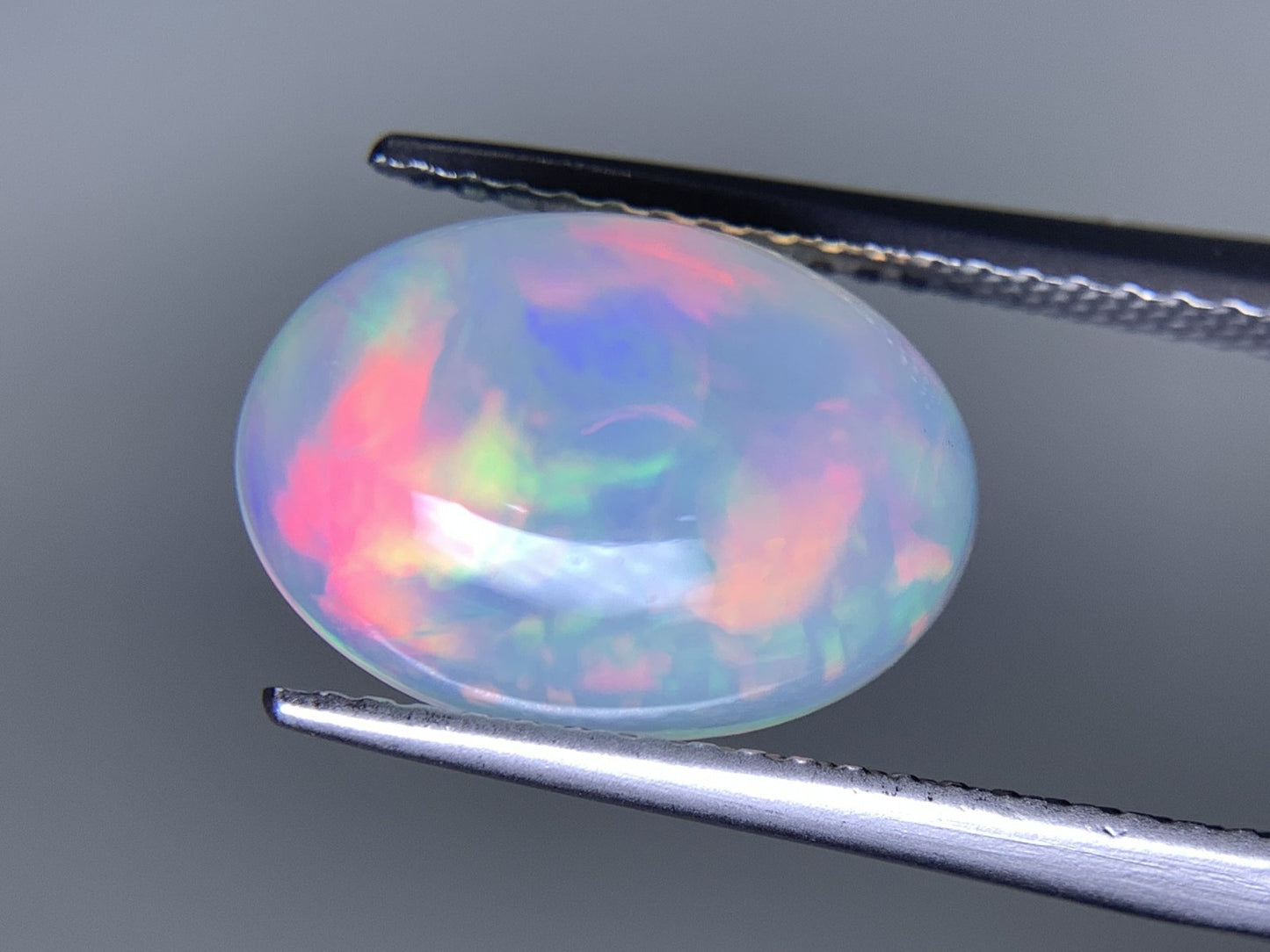 オパール 3.040ct  宝石ソーティング付き  12.8㎜×9.1㎜×5.2㎜  天然 ルース（ 裸石 ） 4440Y