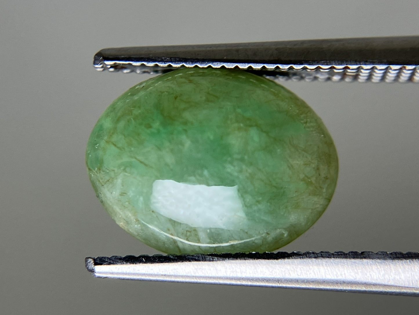 ひすい（ヒスイ 翡翠） 3.756ct 宝石ソーティング付き 11.2㎜×8.8㎜×4.5㎜ ルース（ 裸石 ） 4659YY