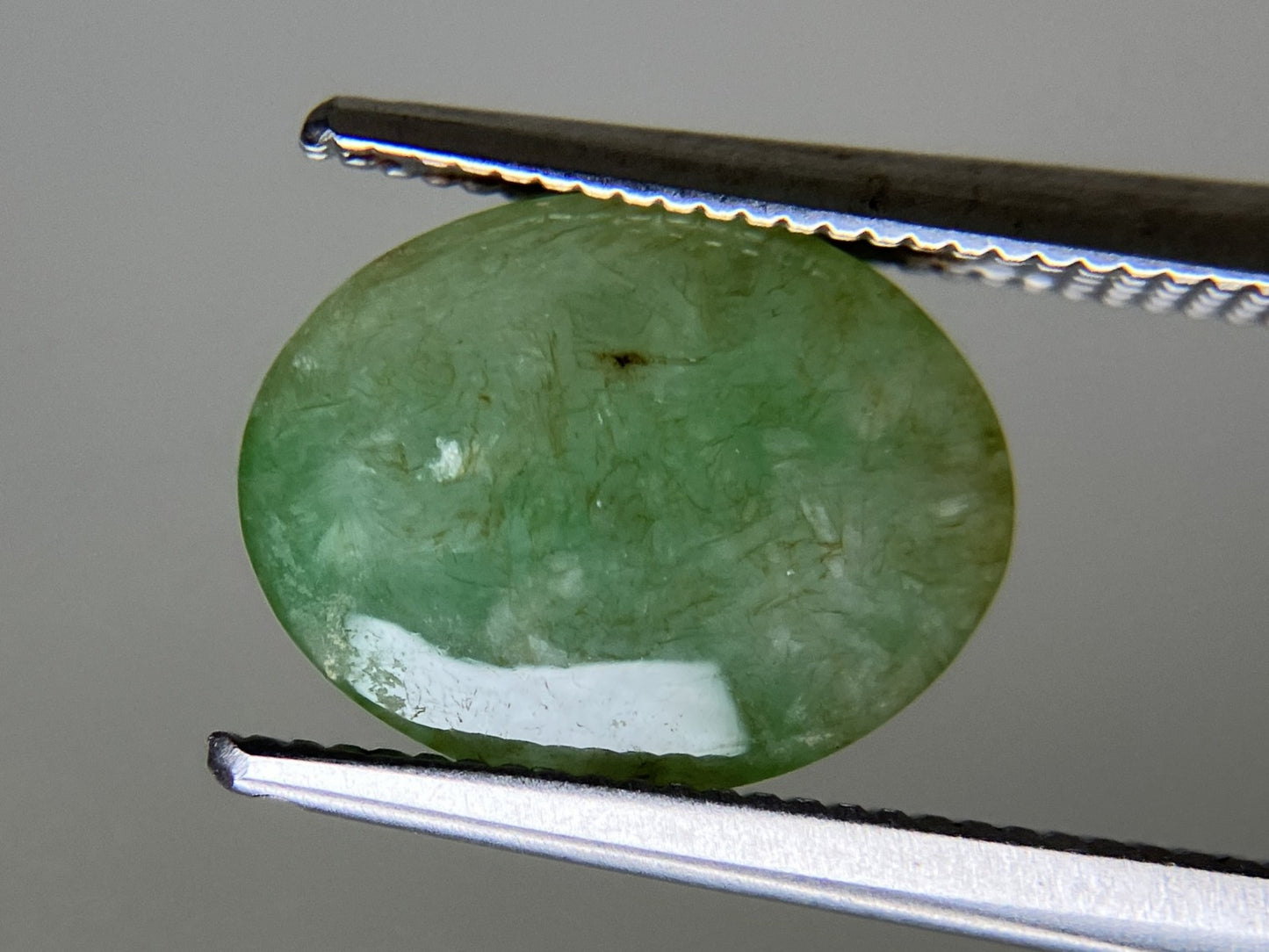 ひすい（ヒスイ 翡翠） 3.756ct 宝石ソーティング付き 11.2㎜×8.8㎜×4.5㎜ ルース（ 裸石 ） 4659YY