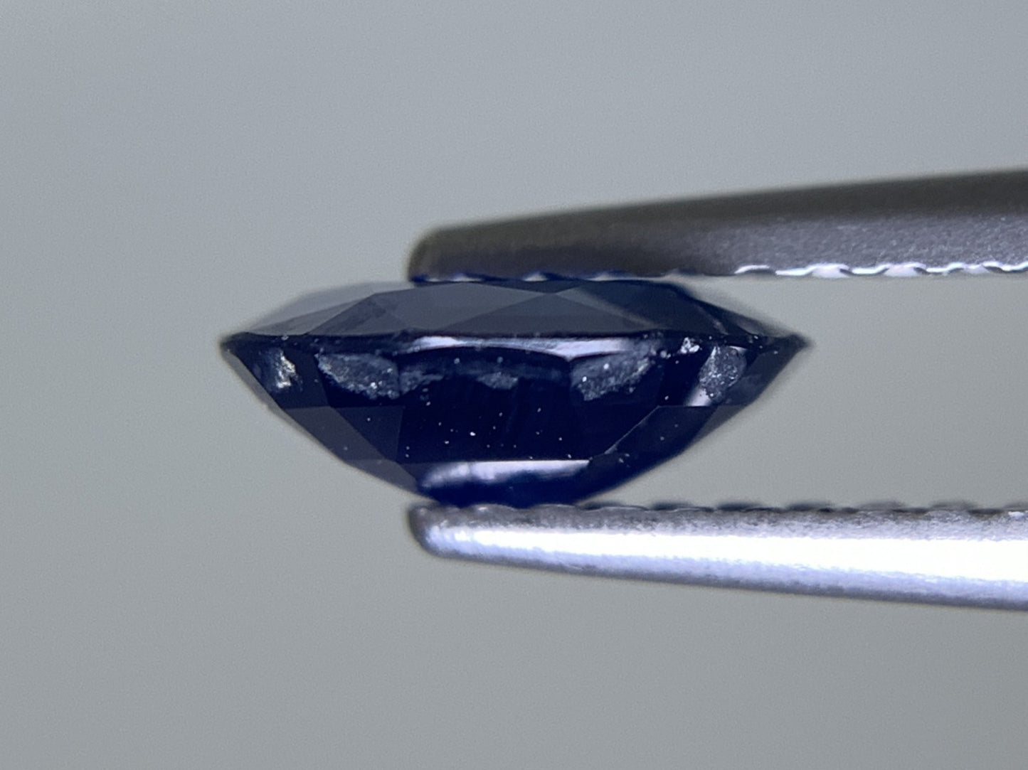 サファイア 天然 1.166ct 宝石ソーティング付き 7.1㎜×6.5㎜×2.7㎜ ルース（ 裸石 ） 2173Y
