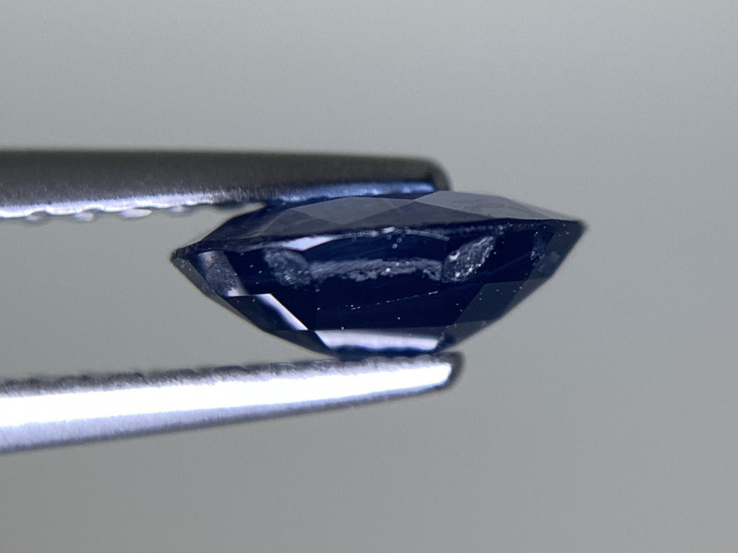 サファイア 天然 1.166ct 宝石ソーティング付き 7.1㎜×6.5㎜×2.7㎜ ルース（ 裸石 ） 2173Y