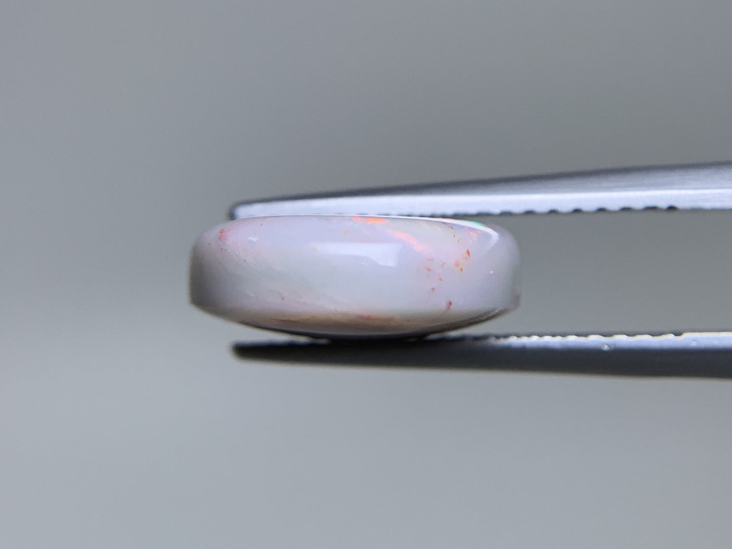 オパール 天然 6.135ct 中央宝石ソーティング付き 15.5㎜×12.4㎜×4.7㎜ ルース（ 裸石 ） 6019Y