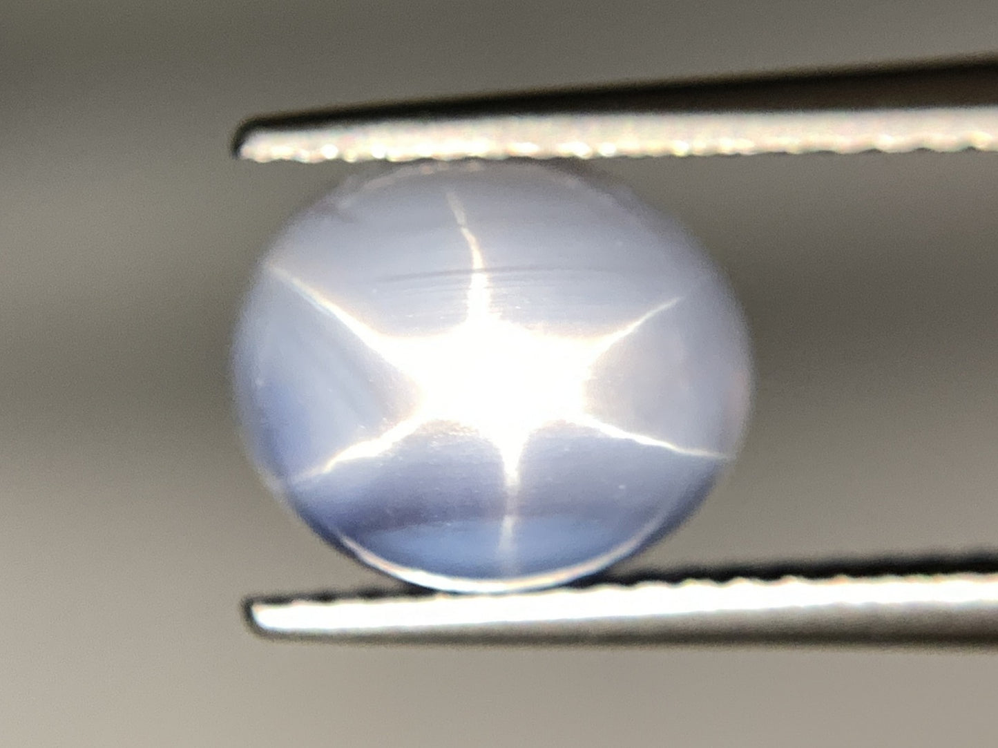 スターサファイア  天然  7.532ct  中央宝石ソーティング付き  9.5㎜×8.2㎜×8.8㎜   天然 ルース（ 裸石 ） 5213Y