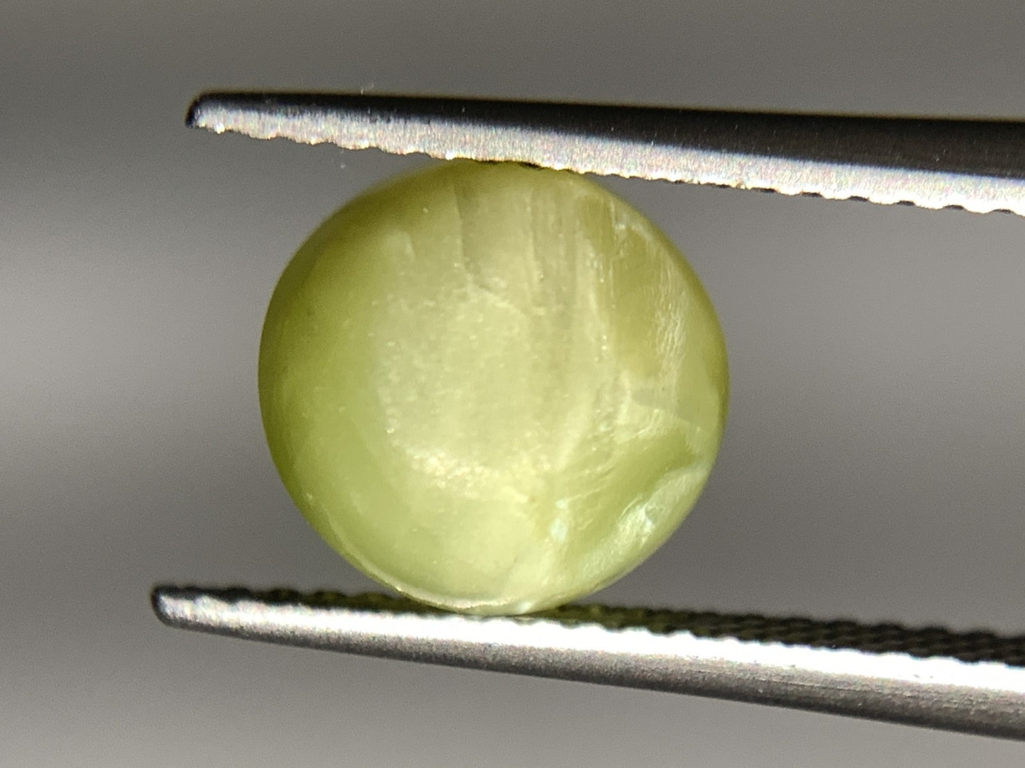クリソベリルキャッツアイ 天然 5.451ct 中央宝石ソーティング付き 8.5㎜×9.0㎜×7.0㎜ 天然 ルース（ 裸石 ） 4967Y