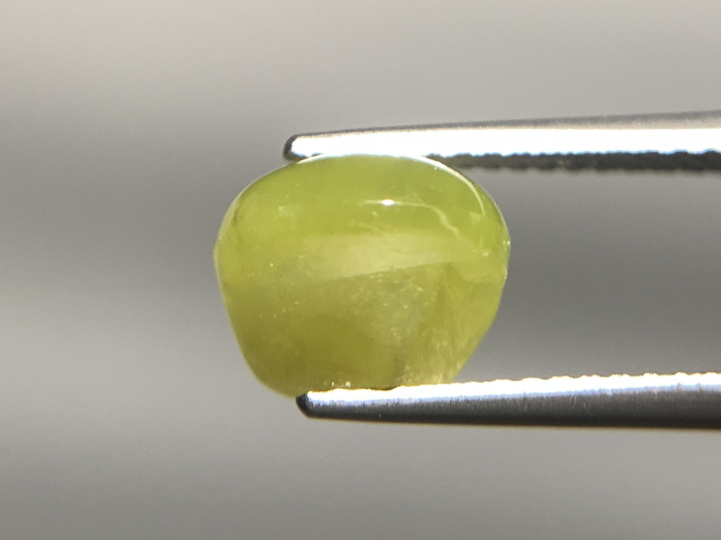 クリソベリルキャッツアイ 天然 5.451ct 中央宝石ソーティング付き 8.5㎜×9.0㎜×7.0㎜ 天然 ルース（ 裸石 ） 4967Y