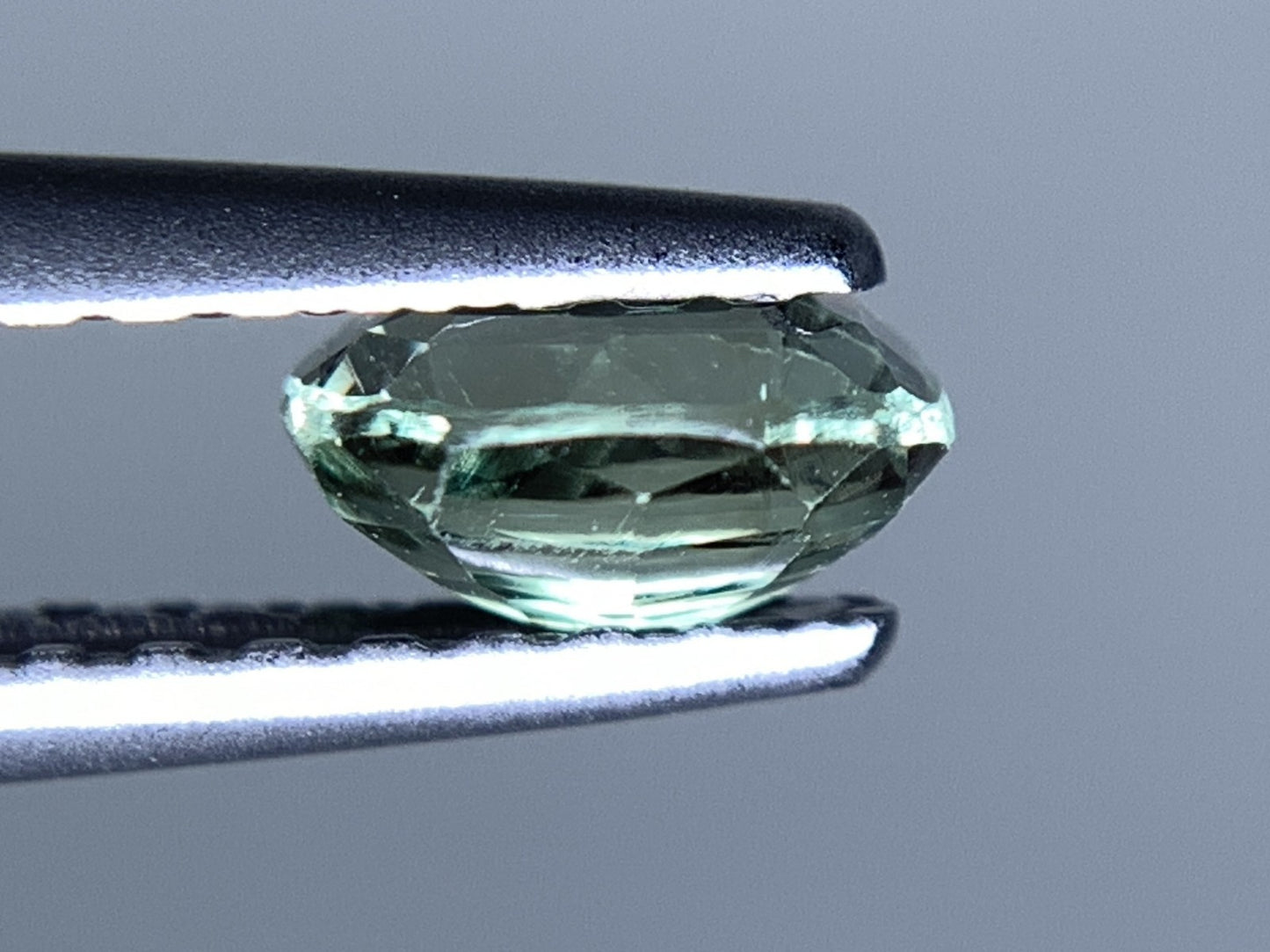 クリソベリル 天然 0.558ct 中央宝石ソーティング付き 5.33㎜×4.27㎜×2.72㎜ ルース（ 裸石 ） 7042Y