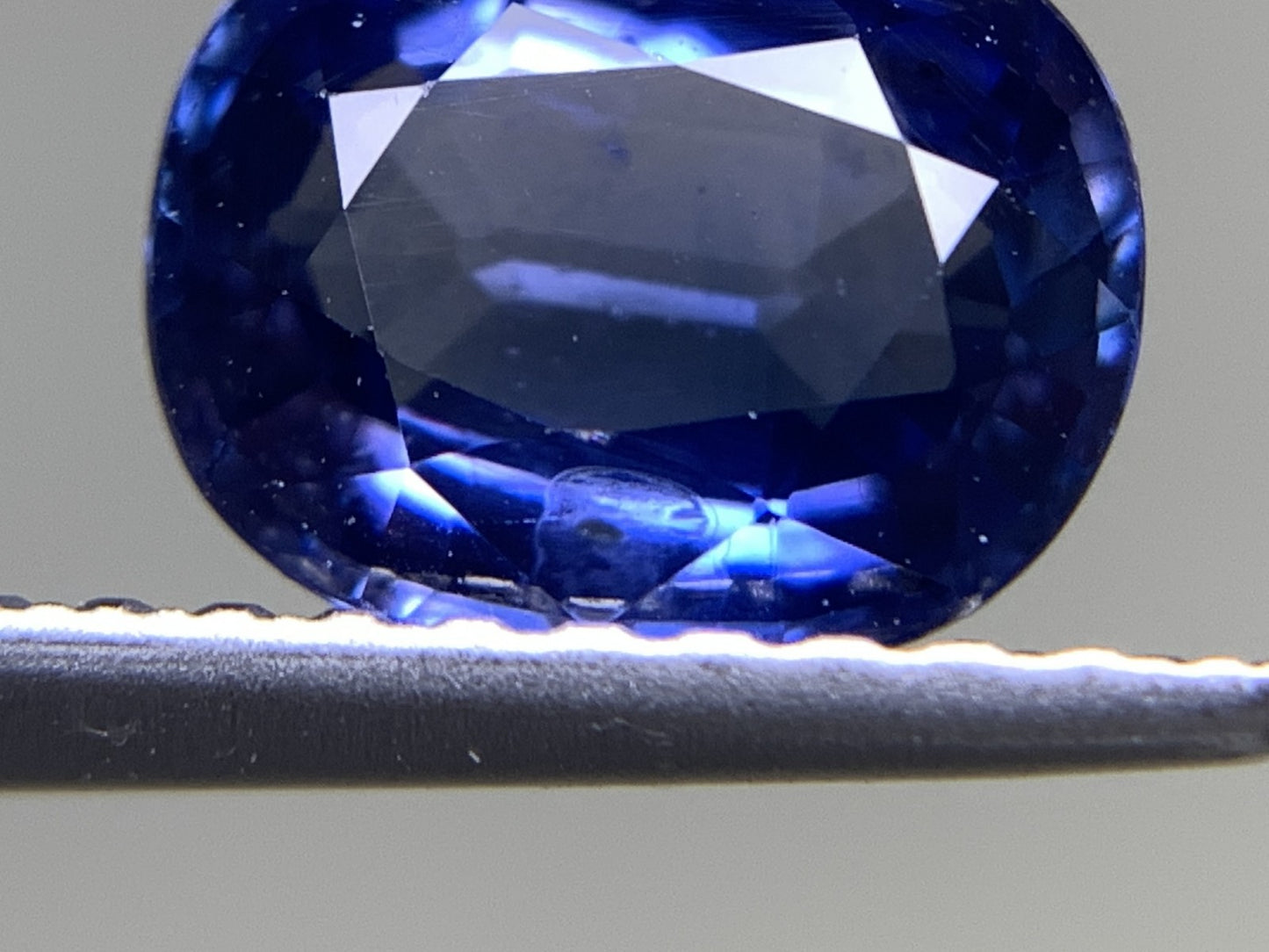 サファイア 1.190ct 宝石ソーティング付き  7.0㎜×5.8㎜×2.9㎜  ルース（ 裸石 ） 3004Y