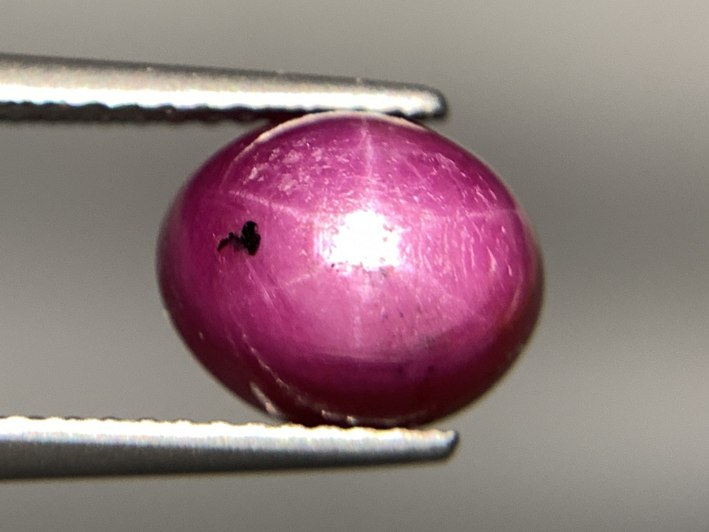 スタールビー 天然 5.848ct 宝石ソーティング付き 9.1㎜×7.7㎜×7.9㎜ ラッピング無料 ルース（ 裸石 ） 5120Y