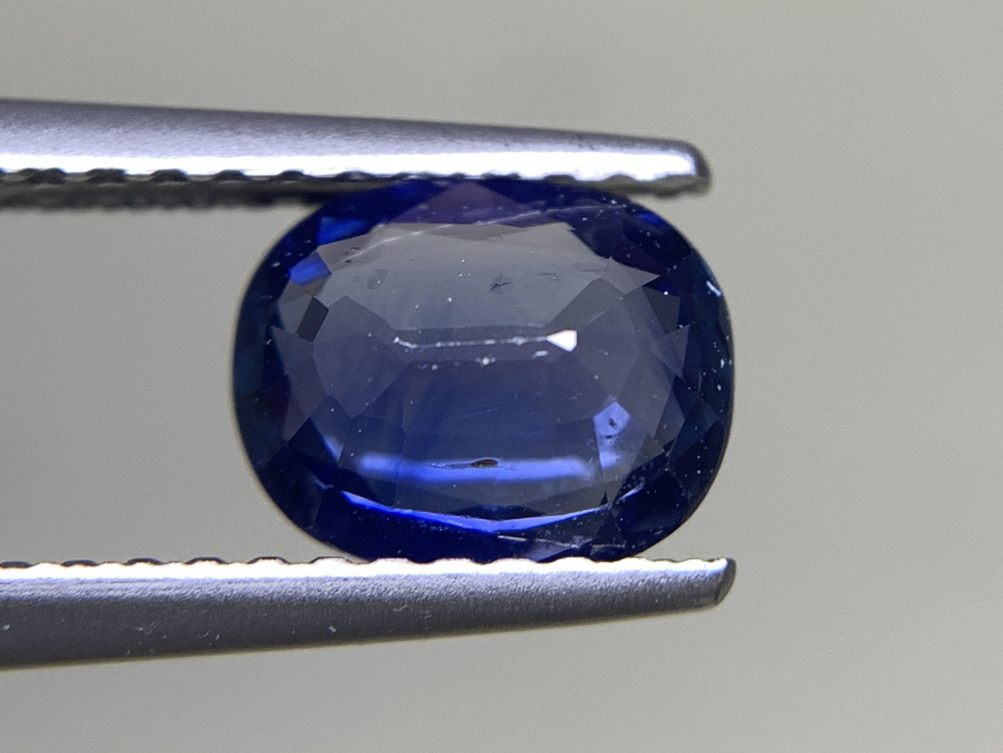 サファイア 1.190ct 宝石ソーティング付き  7.0㎜×5.8㎜×2.9㎜  ルース（ 裸石 ） 3004Y