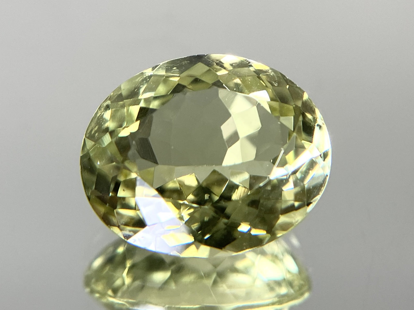 シリマナイト 5.190ct  宝石ソーティング付き  11.9㎜×9.9㎜×5.8㎜  天然 ルース（ 裸石 ） 4956YY