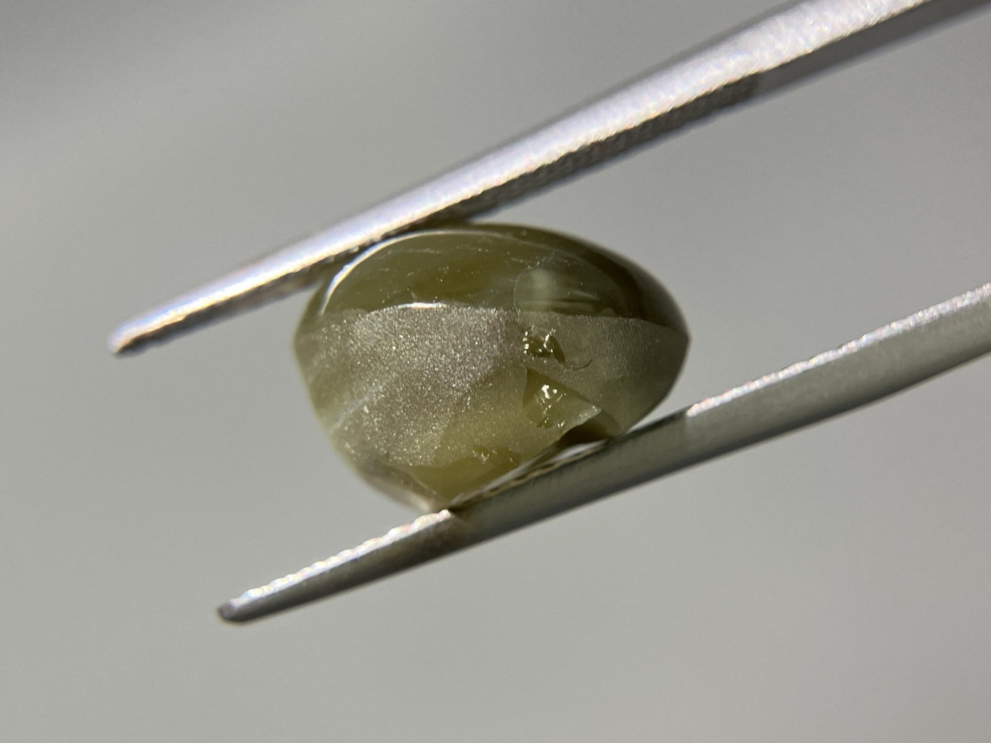 クリソベリルキャッツアイ 9.501ct 宝石ソーティング付き 11.9㎜×10.6㎜×8.2㎜ ルース（ 裸石 ） 3268S